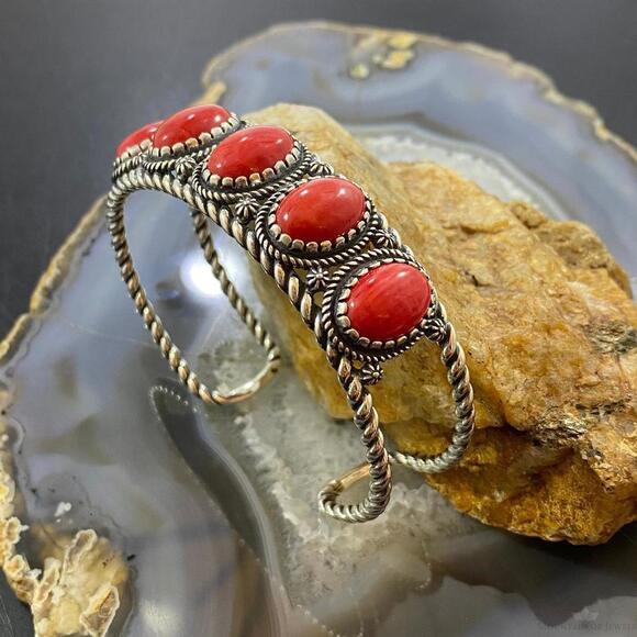 Carolyn Pollack Vintage Southwestern Style Sterling Silver Coral Row Bracelet - Picture 5 of 10